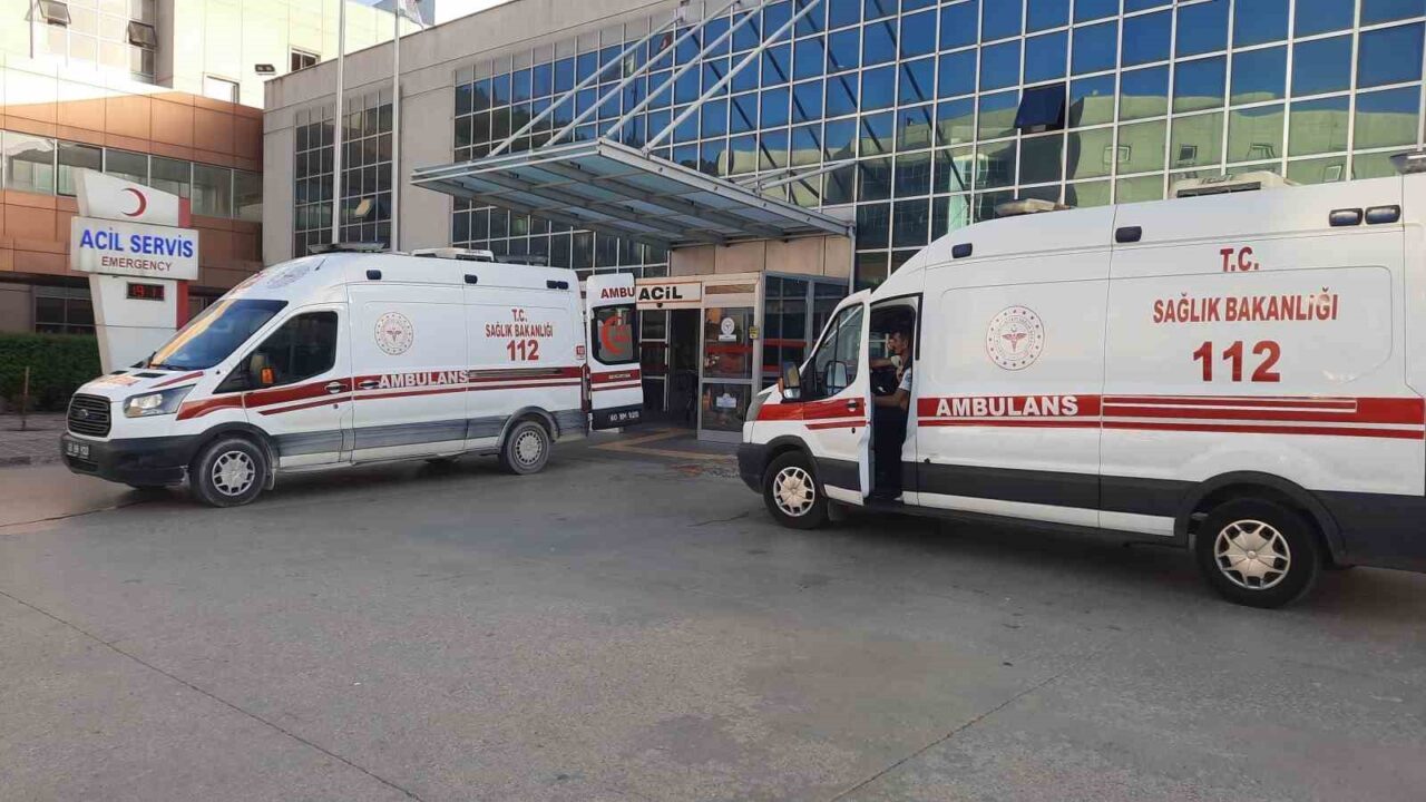 Tokat’ın Yeşilyurt ilçesinde iki kardeş, çöpte buldukları kimyasal madde dolu