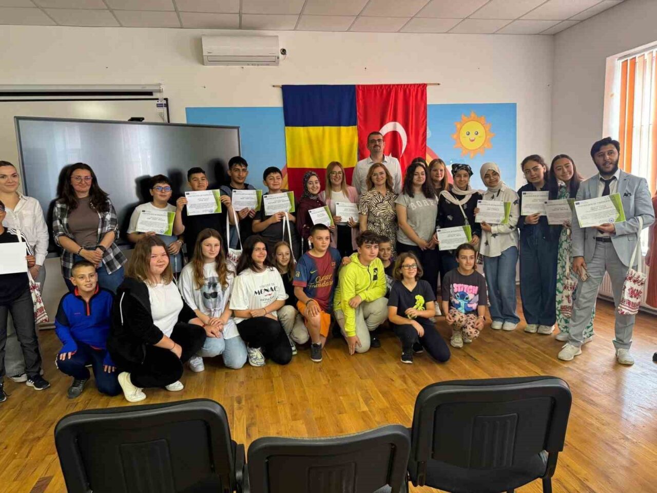 Tomarza Zekiye Canpolat Ortaokulu Öğrencileri ve Öğretmenleri Avrupa’da Erasmus+ Programıyla Farklı Eğitim Deneyimleri Edindi