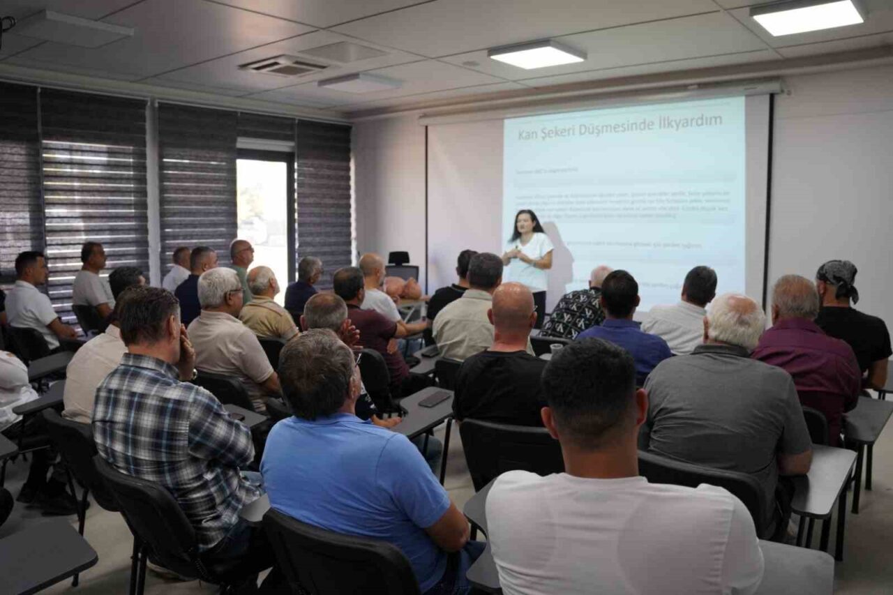 Kocaeli’de Ulaşım Kalitesi Artırılıyor: Şoförlere Kapsamlı Eğitimler Veriliyor