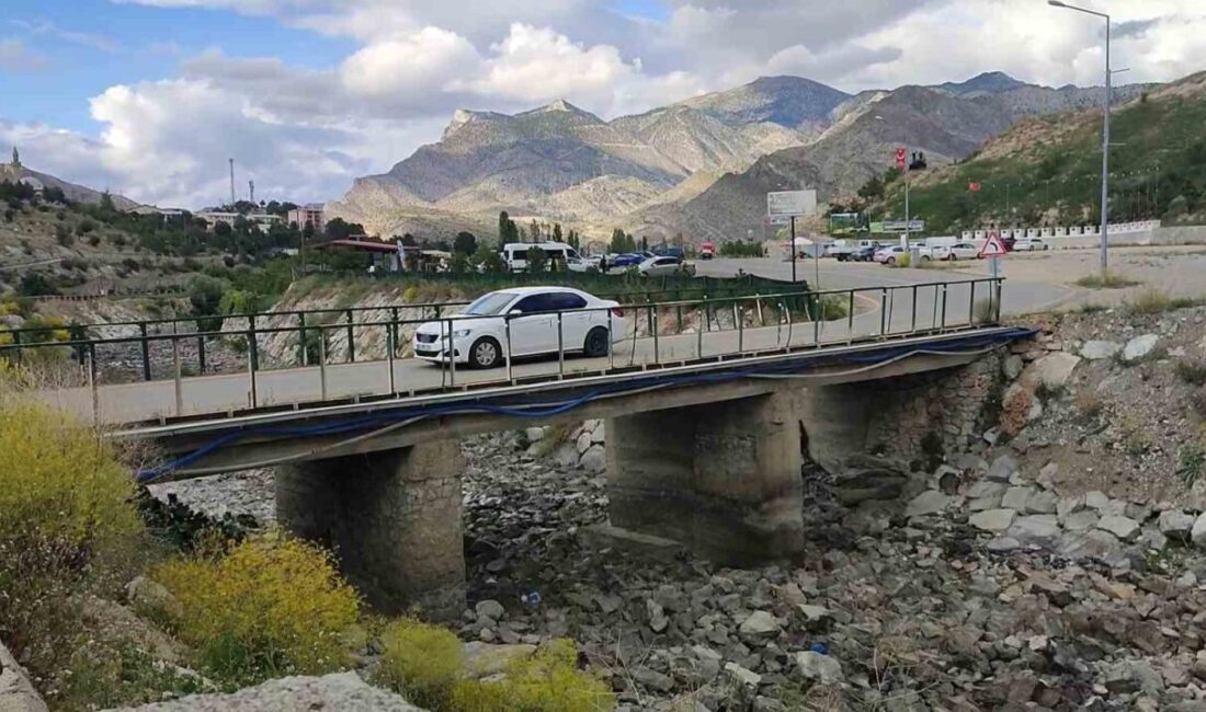 Tortum Şelalesi’ndeki Eski Köprü, Güvenlik Sorunlarıyla Gündemde Erzurum'un Uzundere ilçesindeki Tortum Şelalesi'nin girişindeki eski köprü, yaya ve