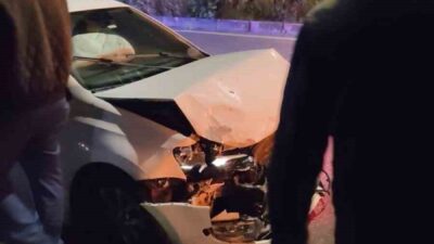 Trabzon'un Araklı ilçesinde yaşanan zincirleme trafik kazasında 3 kişi yaralandı.