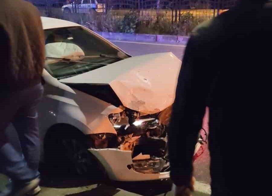 Araklı’da Zincirleme Trafik Kazasında 3 Yaralı, Sağlık Durumları İyi Trabzon'un Araklı ilçesinde yaşanan zincirleme trafik kazasında 3 kişi yaralandı.