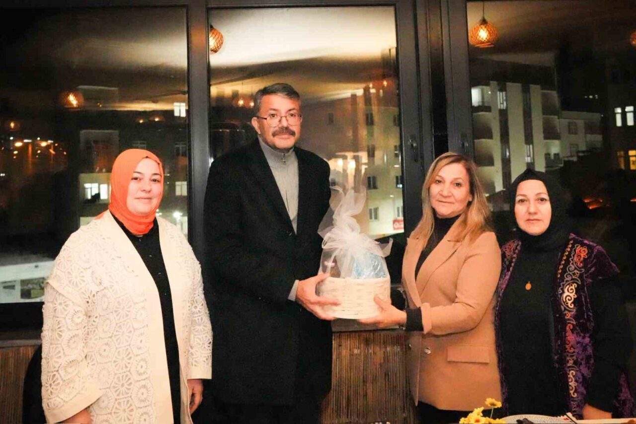 Trabzon’dan Hakkâri’ye Gönül Bağı Kurmak İçin 41 Kişilik Kafile Ziyaret Gerçekleştirdi