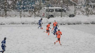 Trabzonspor, Kadın Futbol Süper Ligi'nin 9. haftasında Hakkarigücü'nü 2-1 mağlup