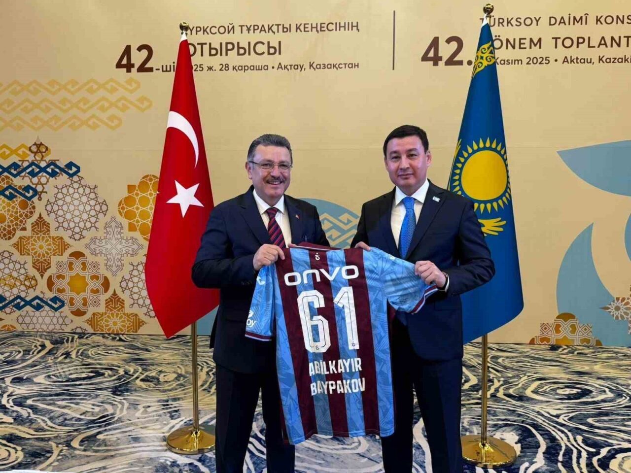 Trabzon ile Kazakistan'ın Aktau kenti kardeş şehir oldu. Protokol, Trabzon