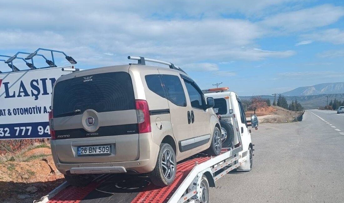 Bilecik’te jandarma, Söğüt karayolu üzerindeki trafik kontrolü sırasında 26 BN