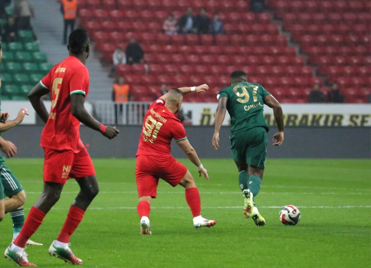 Trendyol 1. Lig’in 15. haftasında Amed Sportif Faaliyetler, Esenler Erokspor'u