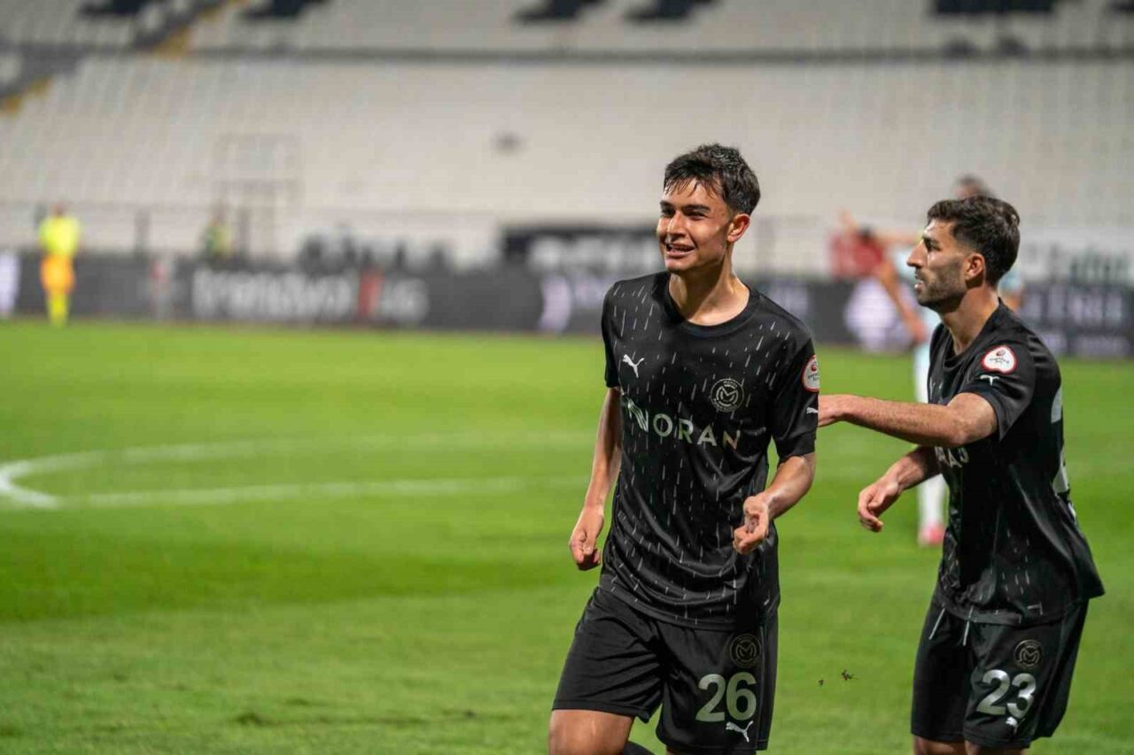 Manisa Futbol Kulübü, Adana Demirspor’u 5-0’la Geçerek 14. Haftayı Galibiyetle Tamamladı