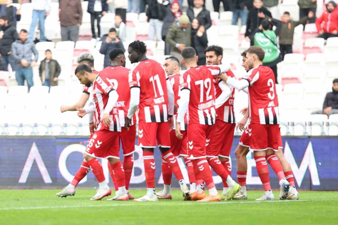 Trendyol 1. Lig'in 15. haftasında Özbelsan Sivasspor, Boluspor'u 1-0 yendi.