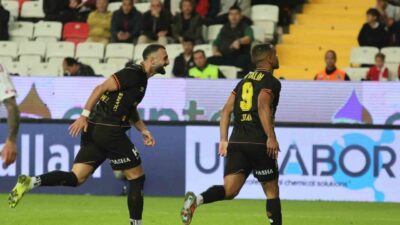 Trendyol Süper Lig'de Antalyaspor, 14. haftada Göztepe'ye 2-1 yenildi. Veysel