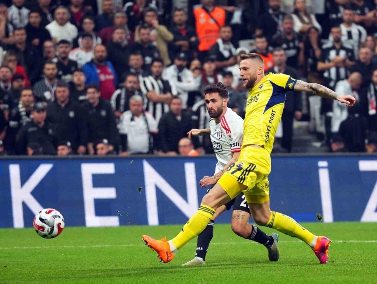Trendyol Süper Lig’in 11. haftasında Fenerbahçe, Beşiktaş'ı 2-0 geriden gelerek