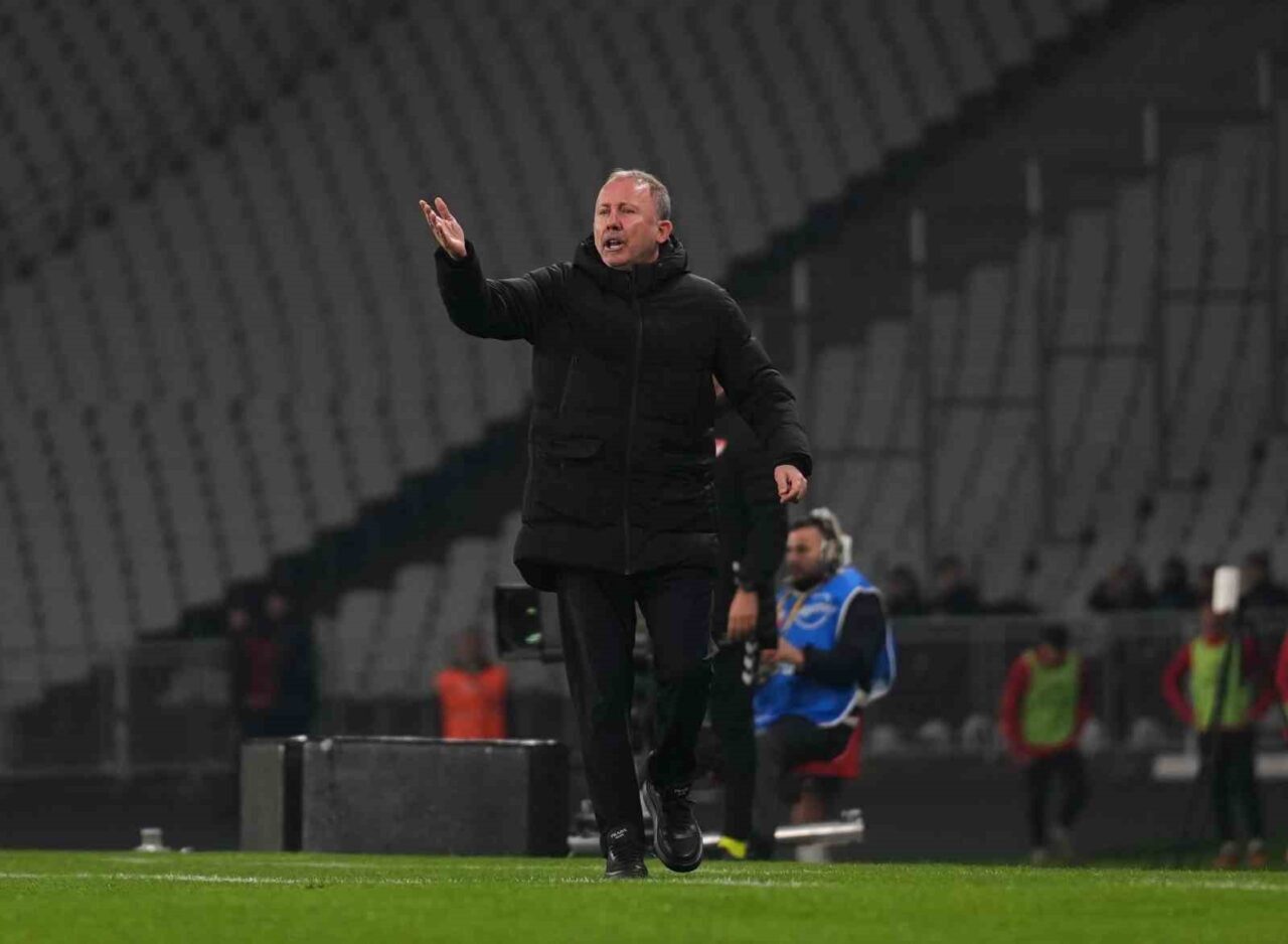 Trendyol Süper Lig'in 14. haftasında Beşiktaş, Fatih Karagümrük'ü 2-0 ile