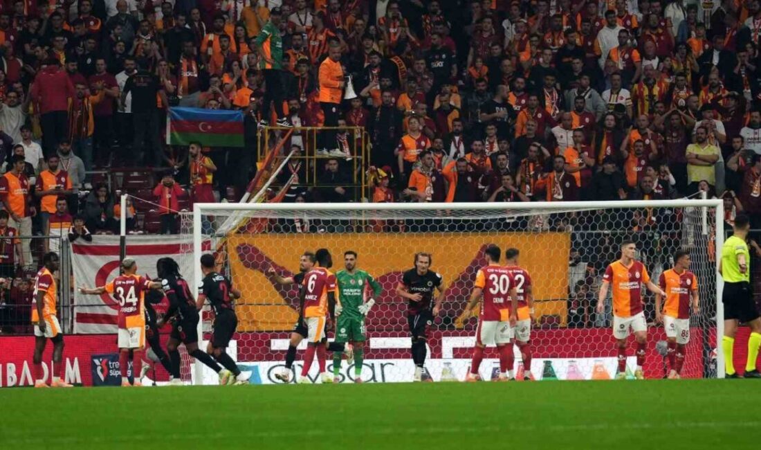 Trendyol Süper Lig'in 13. haftasında Galatasaray, Gençlerbirliği'ne 1-0 yenik durumda.