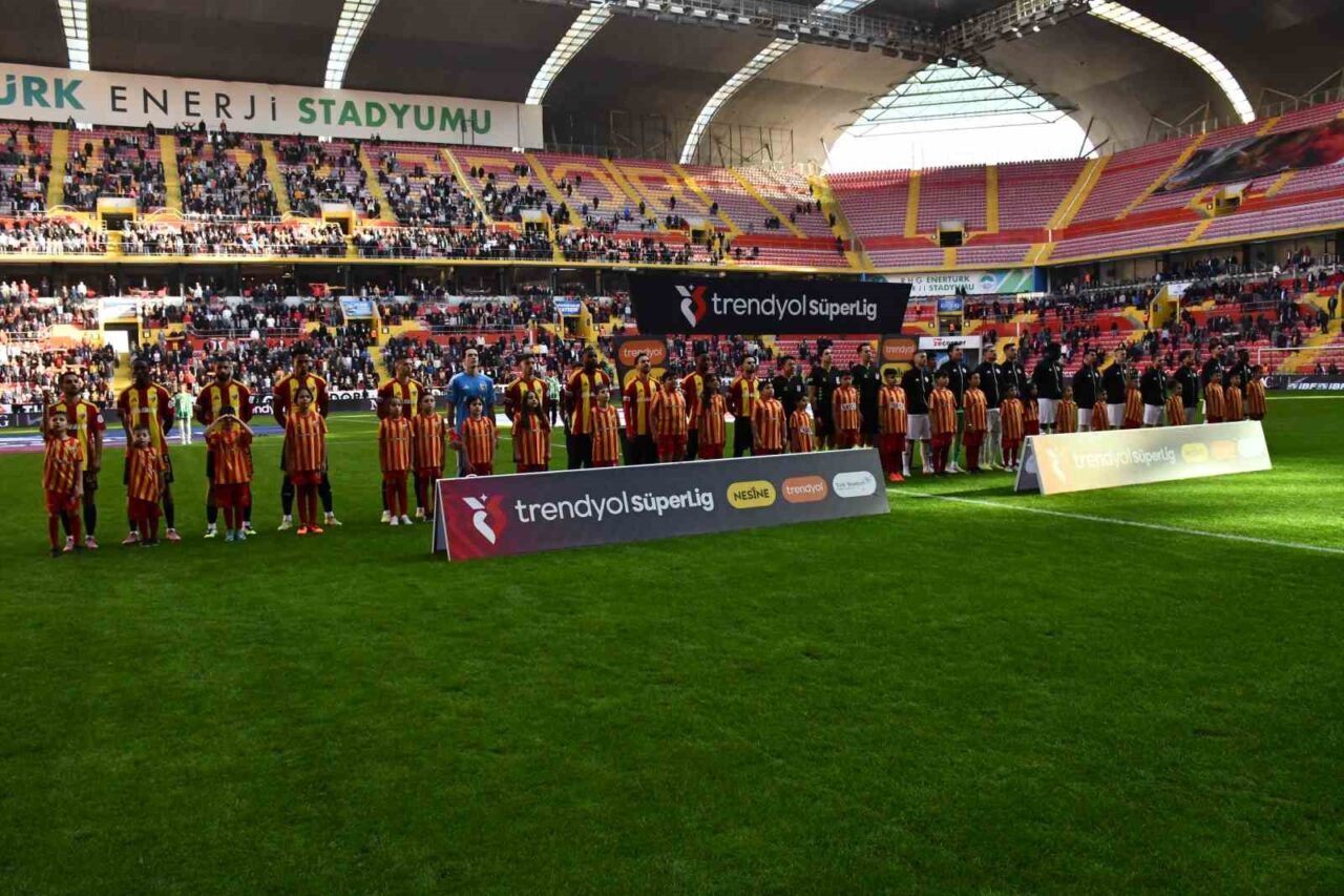 Trendyol Süper Lig'in 13. haftasında Kayserispor, Gaziantep FK ile karşı