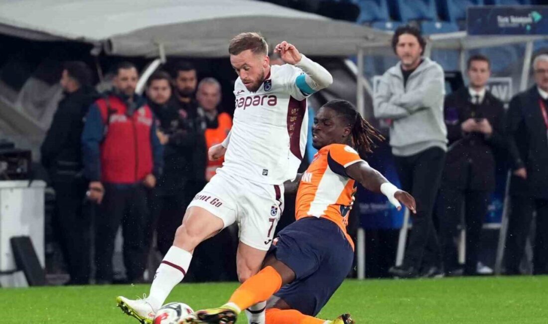 Trendyol Süper Lig'in 13. haftasında RAMS Başakşehir, Trabzonspor ile karşı
