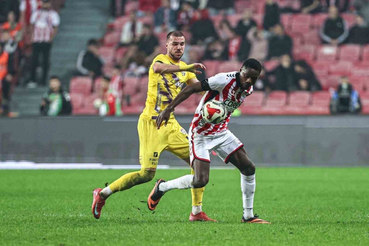 Trendyol Süper Lig'de Samsunspor, Eyüpspor'u 1-0'la geçerek önemli bir galibiyet