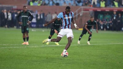 Trendyol Süper Lig'de Trabzonspor, Konyaspor ile 14. hafta mücadelesinde 1-1