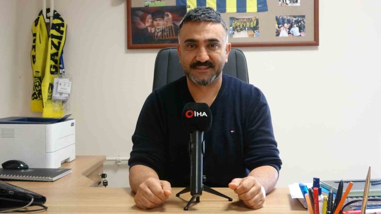 Munzur Üniversitesi öğretim üyeleri Doç. Dr. Alper Polat ve Doç.