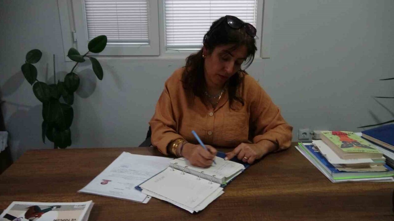 Tunceli'nin Atatürk Mahallesi'nin muhtarı Selma İzci, kentteki tek kadın muhtar