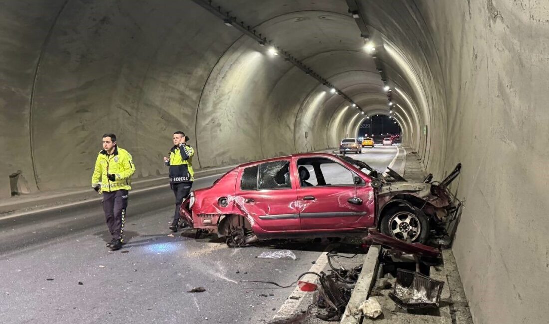 Zonguldak'ta Uzunkum Tünelleri'nde meydana gelen kazada, M.A. (20) yönetimindeki otomobil