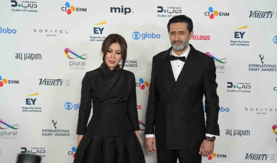 53. Uluslararası Emmy Ödülleri’nde “Deha” dizisi, En İyi Televizyon Dizisi (Telenovela) ödülünü kazanarak Türkiye’yi gururlandırdı. New York'ta gerçekleşen 53. Uluslararası Emmy Ödülleri'nde, Ay Yapım'ın "Deha"