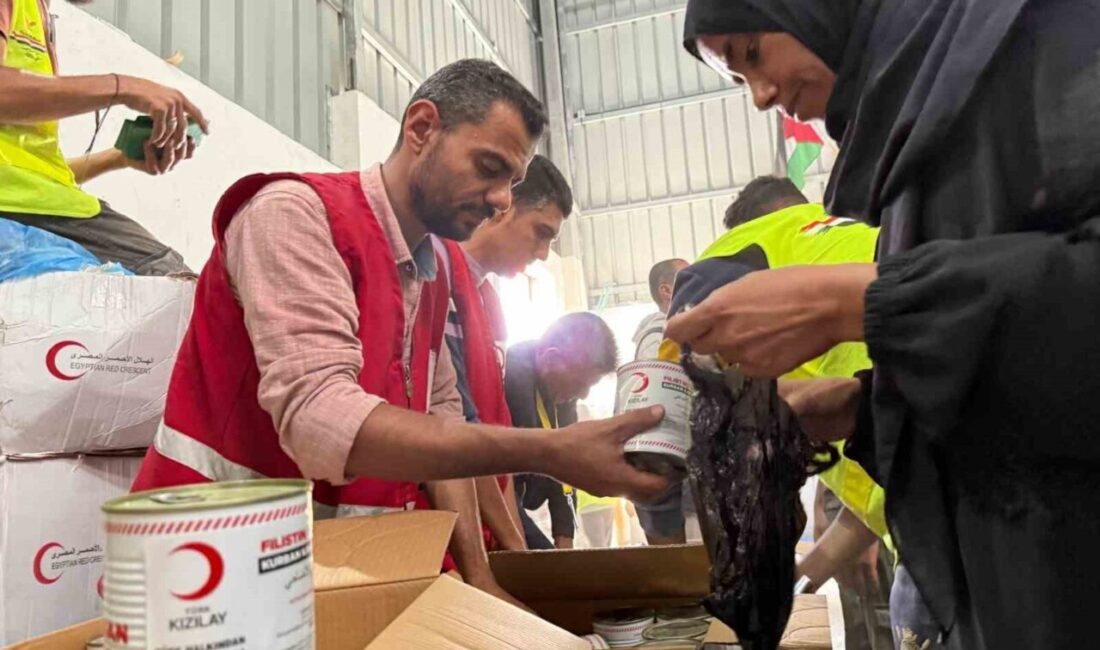 Türk Kızılay, son İyilik Gemisiyle Gazze'ye gıda ve insani yardım
