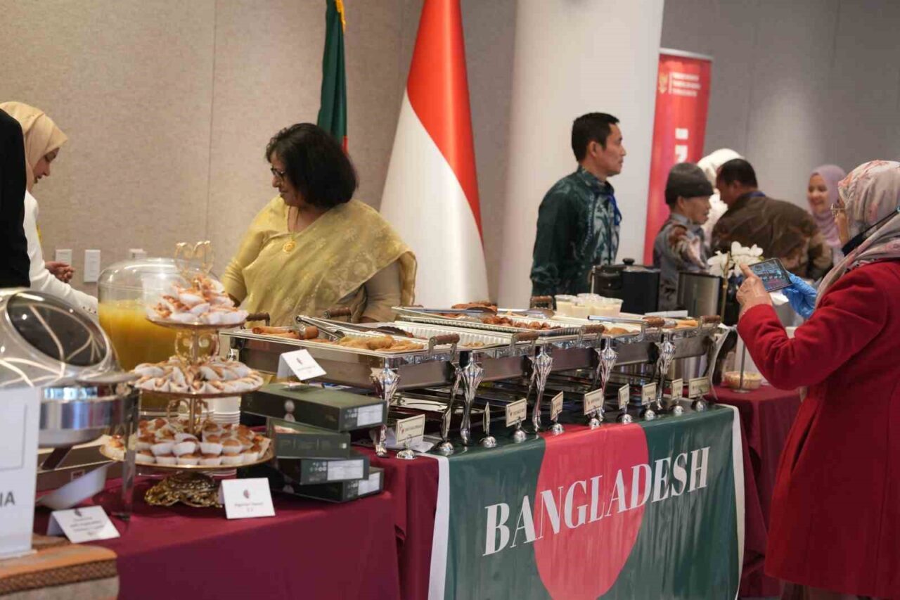 New York'taki Türkevi'nde Emine Yıldız öncülüğünde gerçekleşen İslam Mirası Derneği’nin