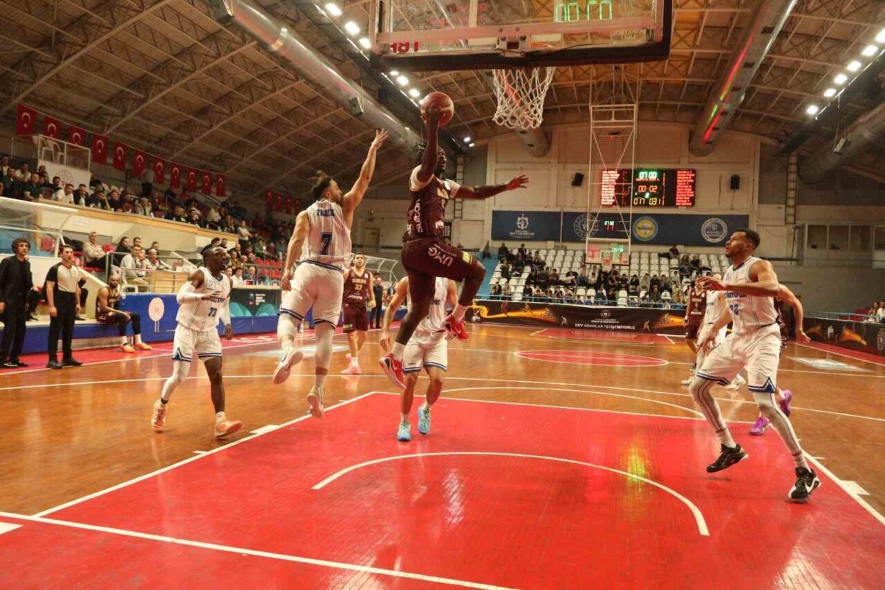 Kocaeli Büyükşehir Belediye Kağıtspor, Bandırma Bordo Basketbol’a 61-82 Yenildi