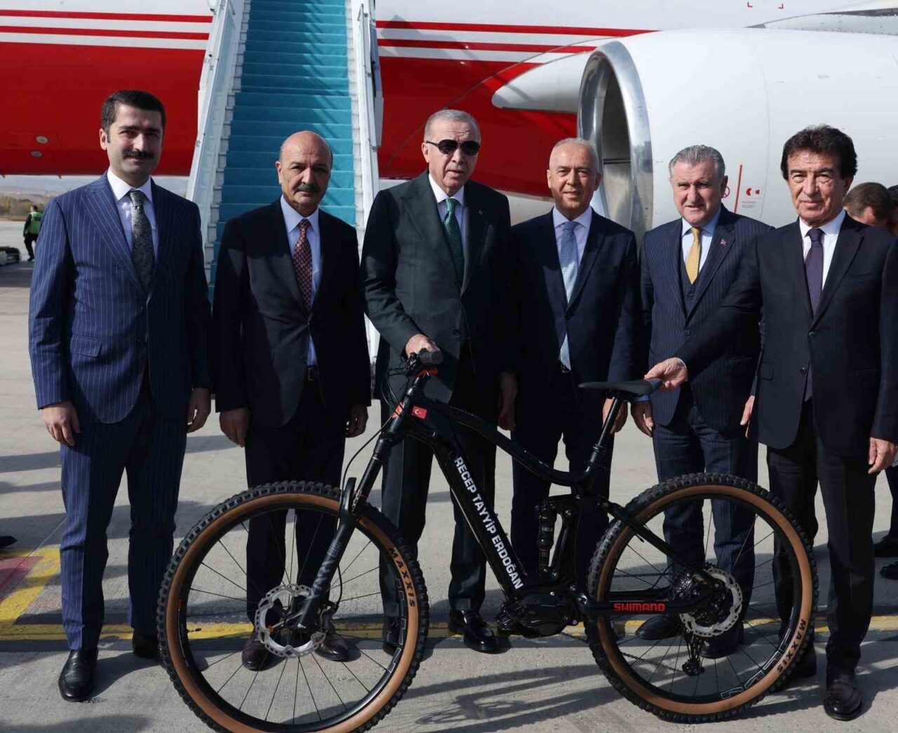 Türkiye Bisiklet Federasyonu, Gençlik ve Spor Bakanı Dr. Osman Aşkın