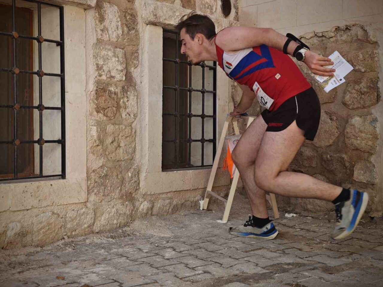 Mardin’in Midyat ilçesinde düzenlenen Türkiye 2. Oryantiring Şampiyonası’nın ikinci kademe
