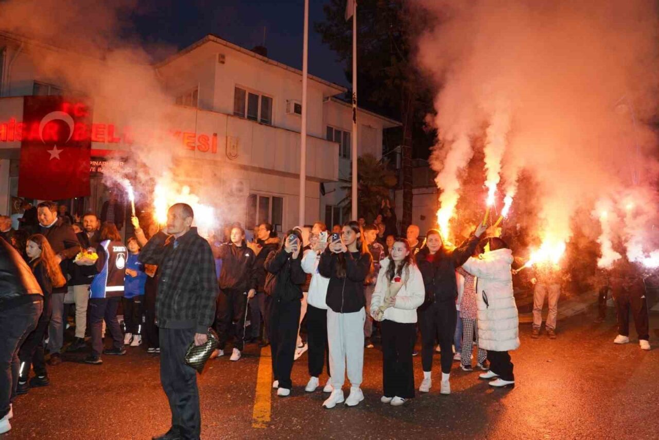 Samsun'daki Floor Curling Kulüpler Türkiye Şampiyonası'nda başarı elde eden Pınarhisar