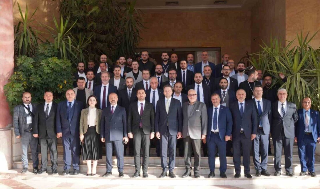 MÜSİAD Gaziantep’ten Türkiye-Suriye Yatırım Programı: Üç Günlük Diplomatik Temaslar ve İşbirlikleri Gerçekleştirildi MÜSİAD Gaziantep Şubesi'nin düzenlediği Türkiye-Suriye Yatırım ve İş Birliği Programı,