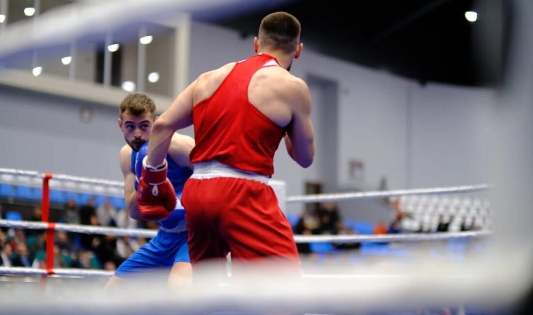 Bayburt’ta Türkiye Üniversiteler Arası Boks Şampiyonası Başladı, 43 Üniversiteden 169 Sporcu Mücadele Ediyor Bayburt Üniversitesi ev sahipliğinde düzenlenen ÜNİLİG Türkiye Boks Şampiyonası, 43