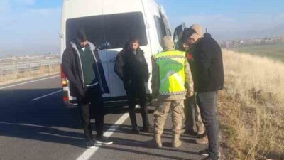 Ağrı'nın Tutak ilçesinde Köşk Köy yakınlarında meydana gelen trafik kazasında,