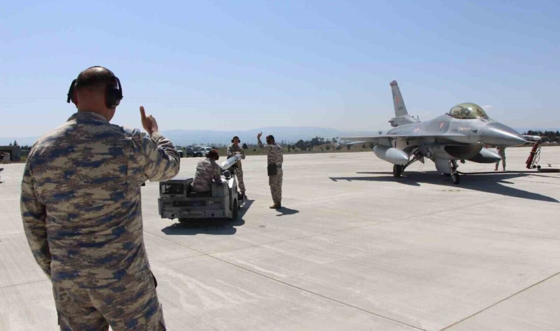 Gürcistan’da Düşen Türk Kargo Uçağındaki 20 Askiden 10’u Merzifon Üssü’nde Görevliydi Gürcistan'da düşen Türk Hava Kuvvetleri'ne ait C-130 uçağında, Merzifon 5.