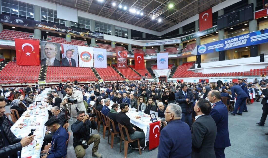 Kayseri Büyükşehir Belediye Başkanı Dr. Memduh Büyükkılıç ve Vali Gökmen