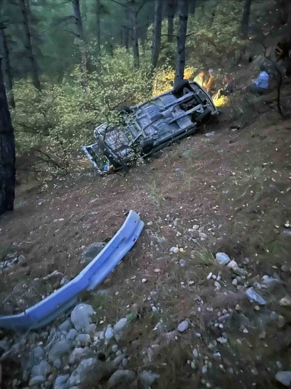 Muğla'nın Menteşe ilçesinde meydana gelen trafik kazasında, sürücü kontrolü kaybederek