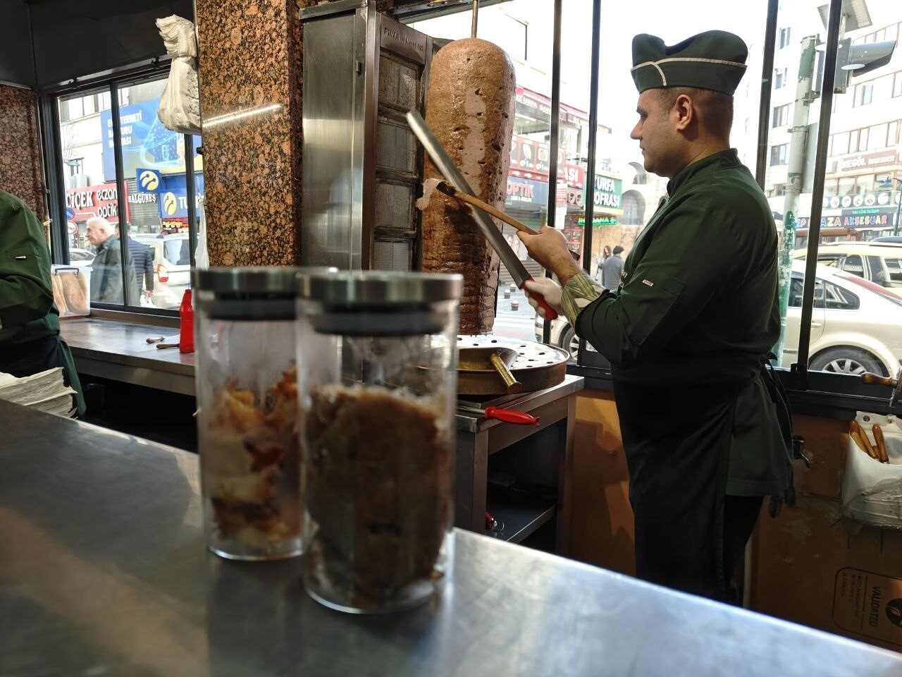 Kayseri Lokantacılar ve Pastacılar Odası Başkanı Altan Aydemir, gıda zehirlenmelerinin