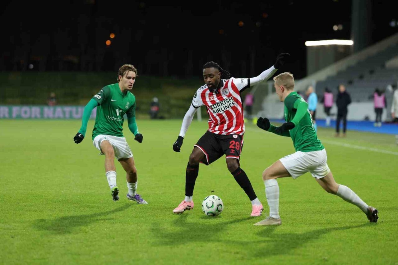 UEFA Konferans Ligi'nde Samsunspor, Breidablik ile deplasmanda 2-2 berabere kalarak