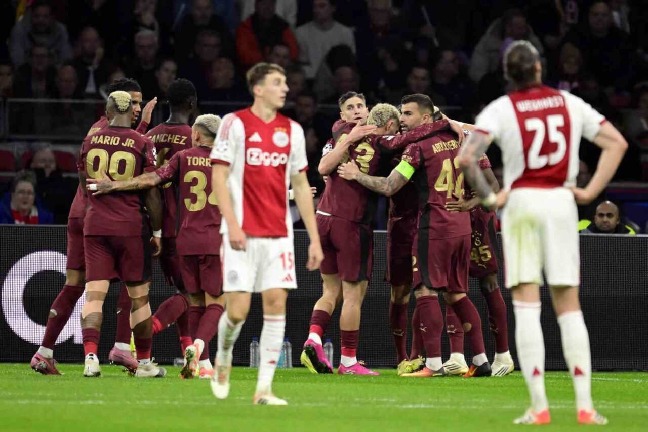 Galatasaray, UEFA Şampiyonlar Ligi 4. haftasında Ajax'ı 3-0 yenerek önemli