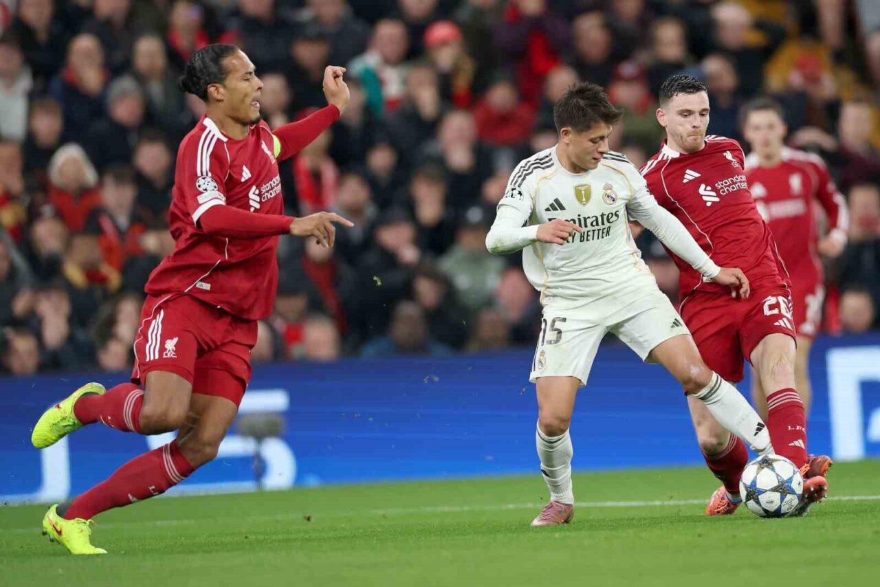 UEFA Şampiyonlar Ligi 4. hafta maçlarında Liverpool, Real Madrid'i 1-0