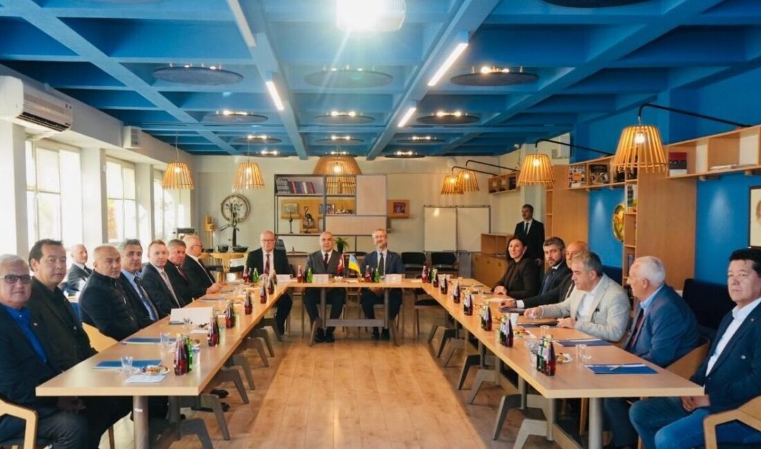 Ukrayna Büyükelçisi Nariman Dzhelialov, Eskişehir Sanayi Odası’nı Ziyaret Etti Ukrayna'nın Ankara Büyükelçisi Nariman Dzhelialov, Eskişehir Sanayi Odası'nı ziyaret etti.