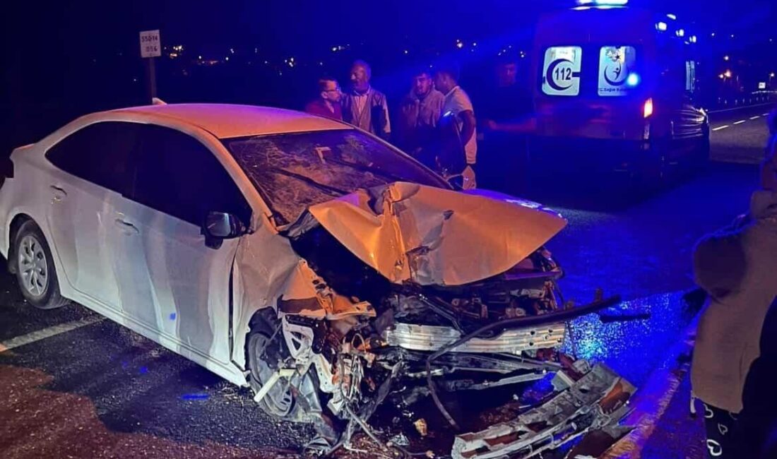 Muğla’nın Ula ilçesinde meydana gelen trafik kazasında bir kadın yaşamını yitirdi Muğla'nın Ula ilçesinde gece saatlerinde meydana gelen trafik kazasında, D.B.