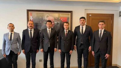 Ülkü Ocakları Kütahya İl Başkanı İlker Bükni ve yönetimi, Ankara'da