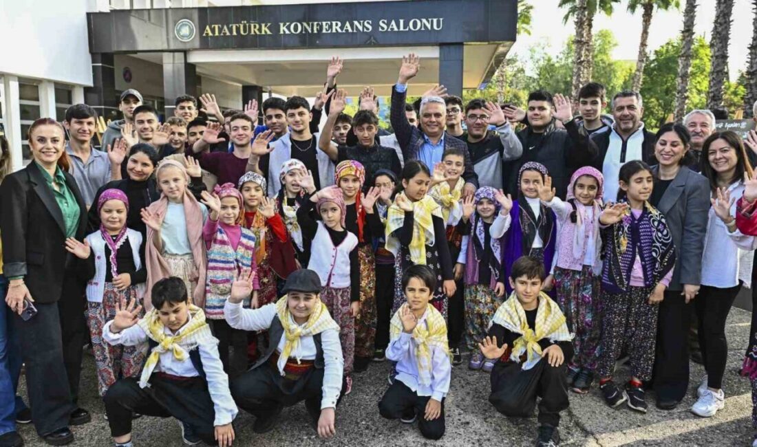 Muratpaşa Belediye Başkanı Ümit Uysal, Akdeniz Üniversitesi'nde düzenlenen Uygulamalı Yörük