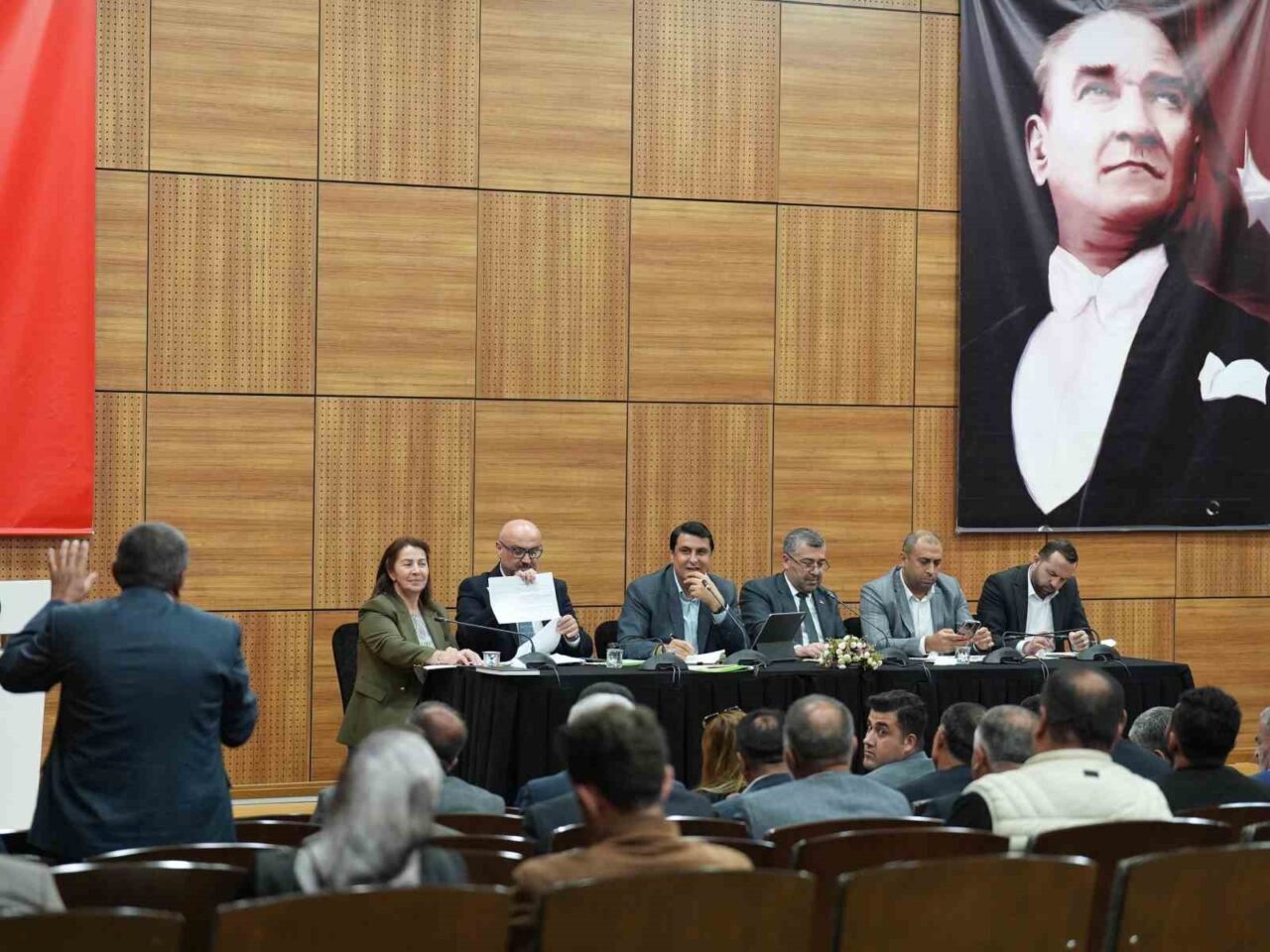 Şehitkamil Belediye Başkanı Umut Yılmaz, muhtarlarla bir araya gelerek ilçedeki