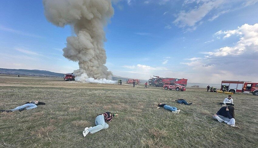Uşak Üniversitesi Sivil Havacılık Meslek Yüksekokulu, Uşak Havalimanı’nda 6 Kasım