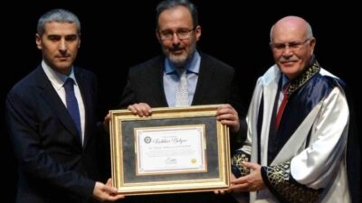 Uşak Üniversitesi, 2025-2026 Akademik Yılı Açılış Töreni'ni Mehmet Muharrem Kasapoğlu'nun