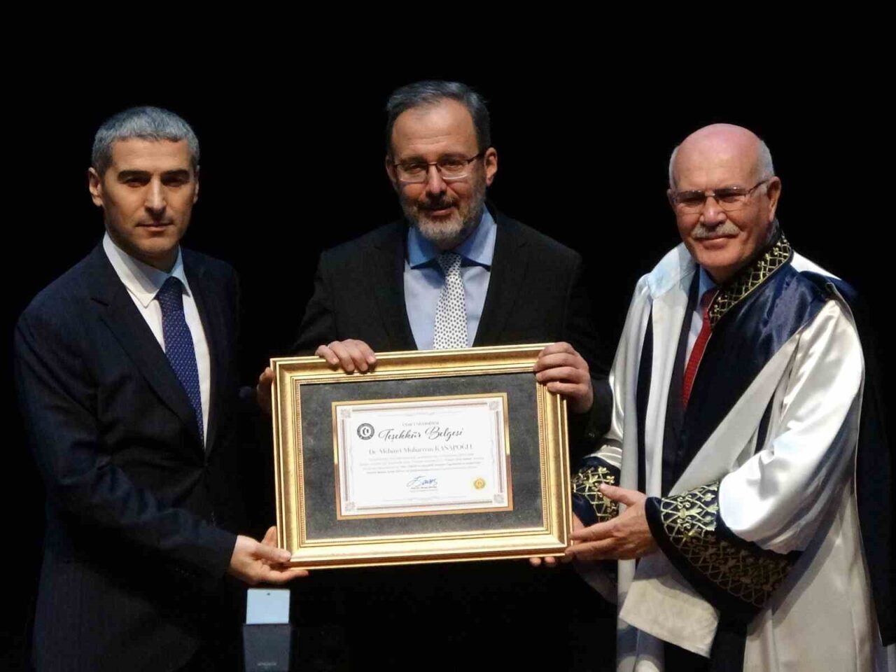 Uşak Üniversitesi, 2025-2026 Akademik Yılı Açılış Töreni'ni Mehmet Muharrem Kasapoğlu'nun