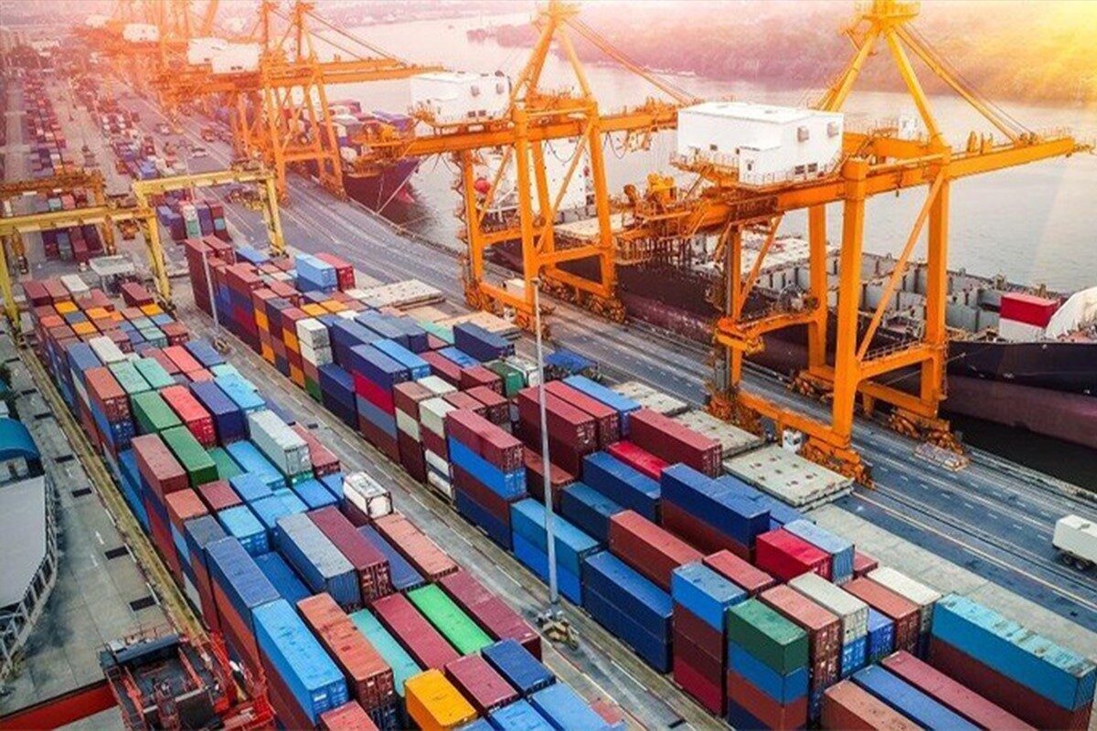 2025 Ekim ayı itibarıyla Uşak'ın dış ticareti, bir önceki yılın